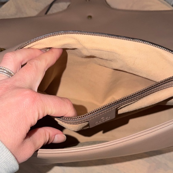 Gucci Large Marmont Bag - Blush Pink with Gold Hardware - Picture 5 of 9